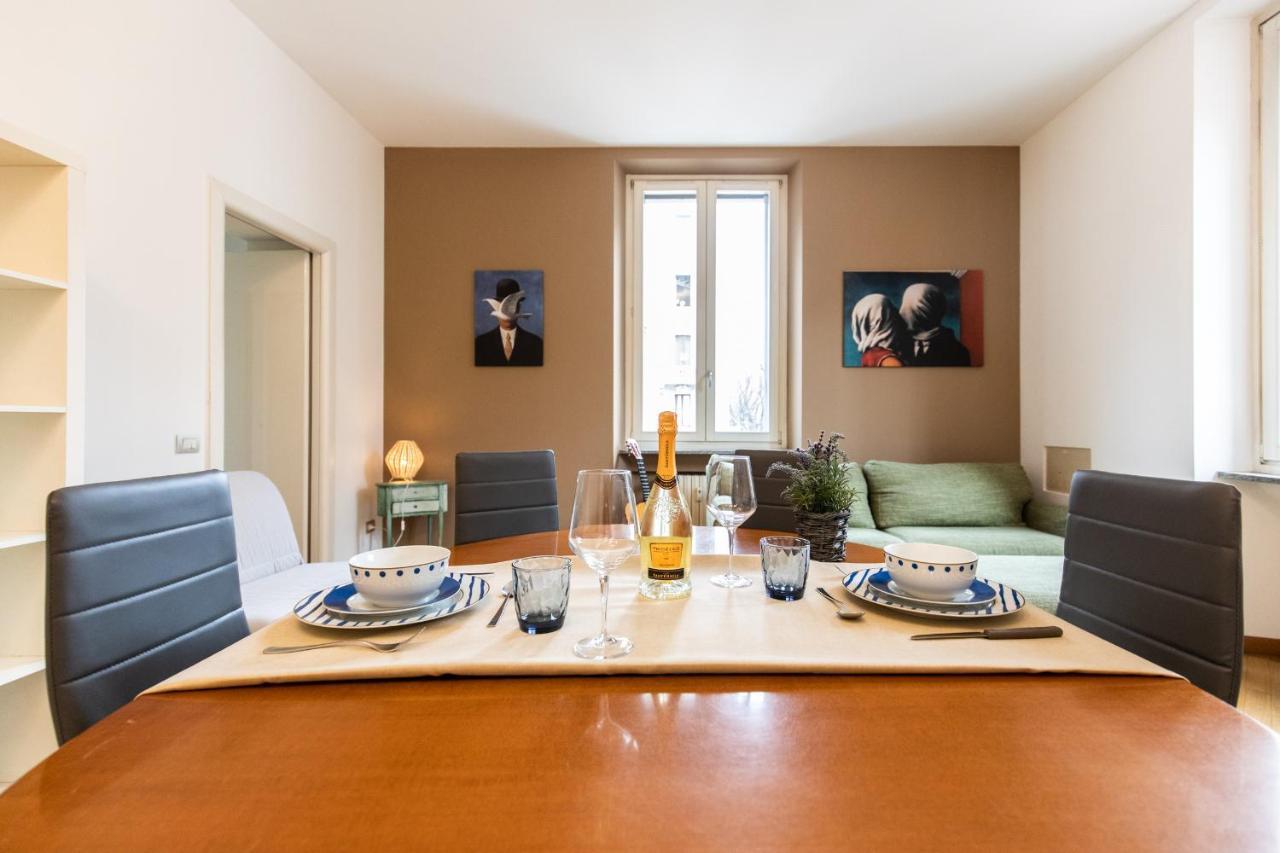 Free Parking Exclusive Apartment Magritte Style Milan Exterior photo
