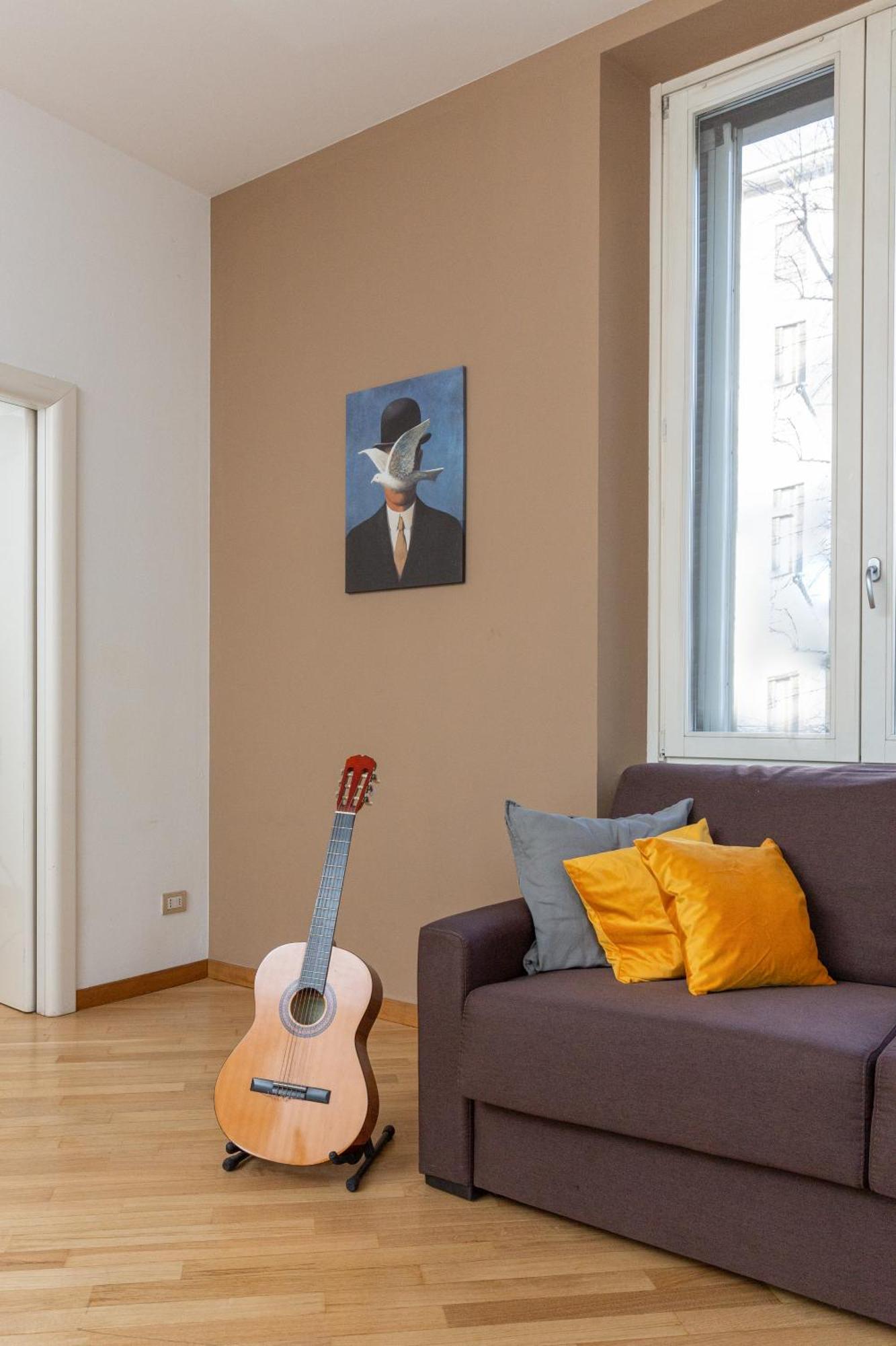 Free Parking Exclusive Apartment Magritte Style Milan Exterior photo